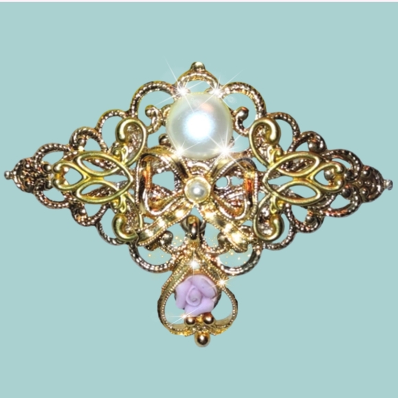 Upcycled Vintage Porcelain Rose & Pearl Victorian Goldtone Brooch - Picture 4 of 8